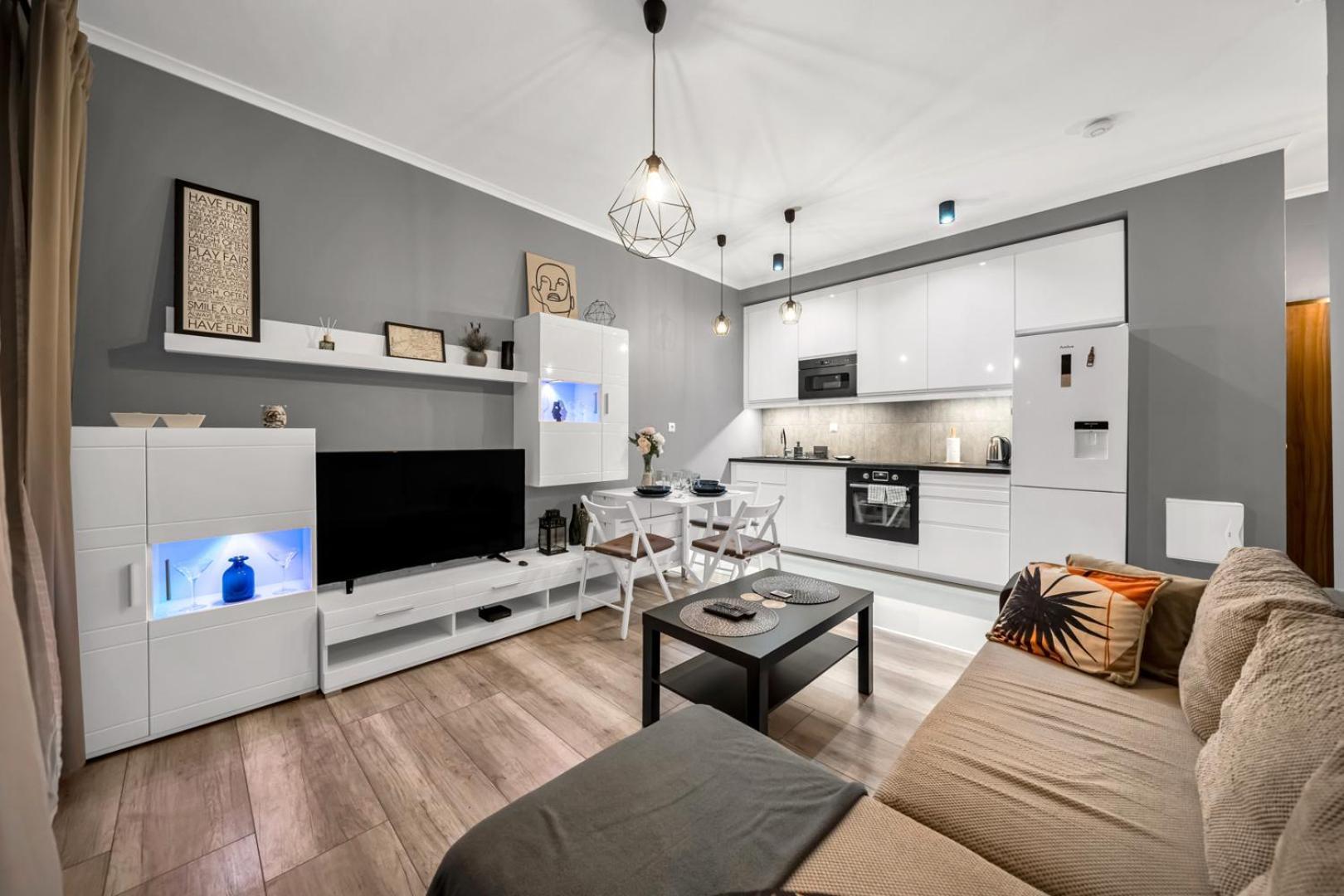 Wola - 8th Floor, Parking, Balcony - By Rentujemy